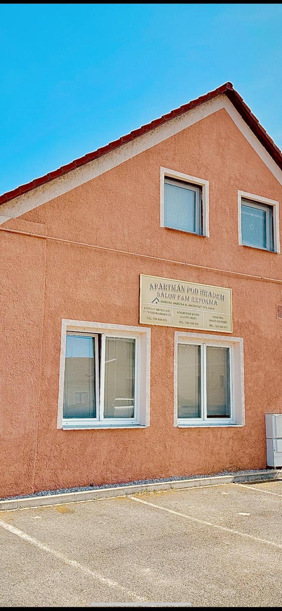 Apartman Pod Hradem Horsovsky Tyn Exterior foto