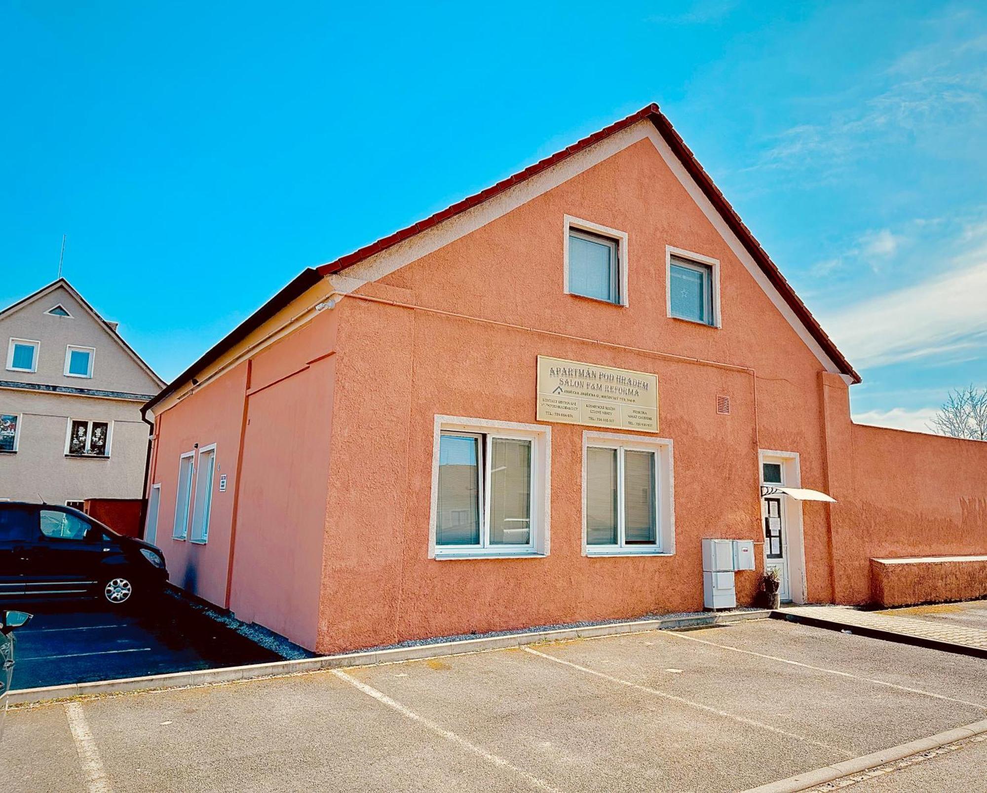 Apartman Pod Hradem Horsovsky Tyn Exterior foto