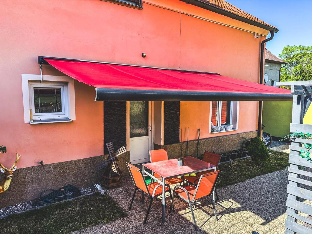 Apartman Pod Hradem Horsovsky Tyn Exterior foto
