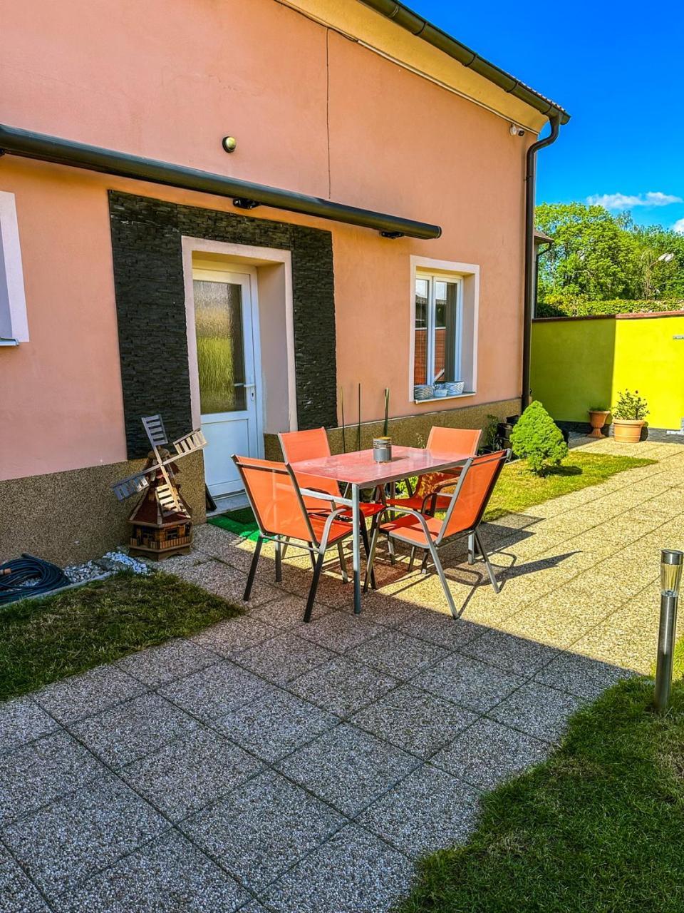 Apartman Pod Hradem Horsovsky Tyn Exterior foto